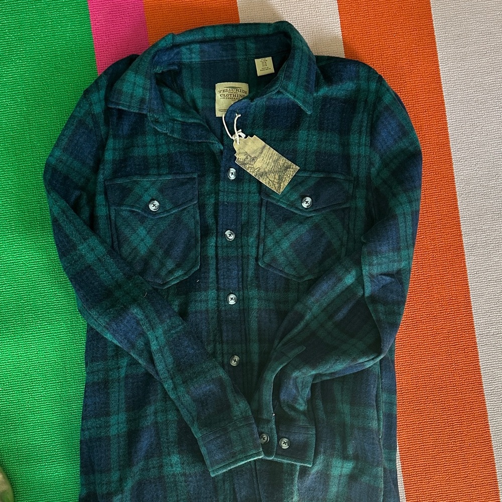 NWT Green and Blue Plaid Button-Up flannel Shirt